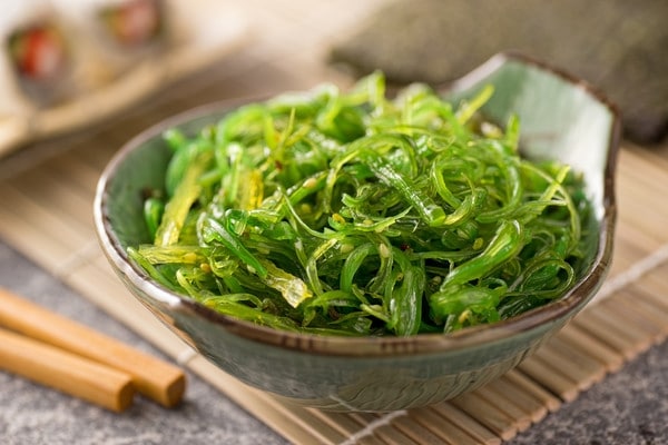 Салат из морской капусты: вкусные рецепты