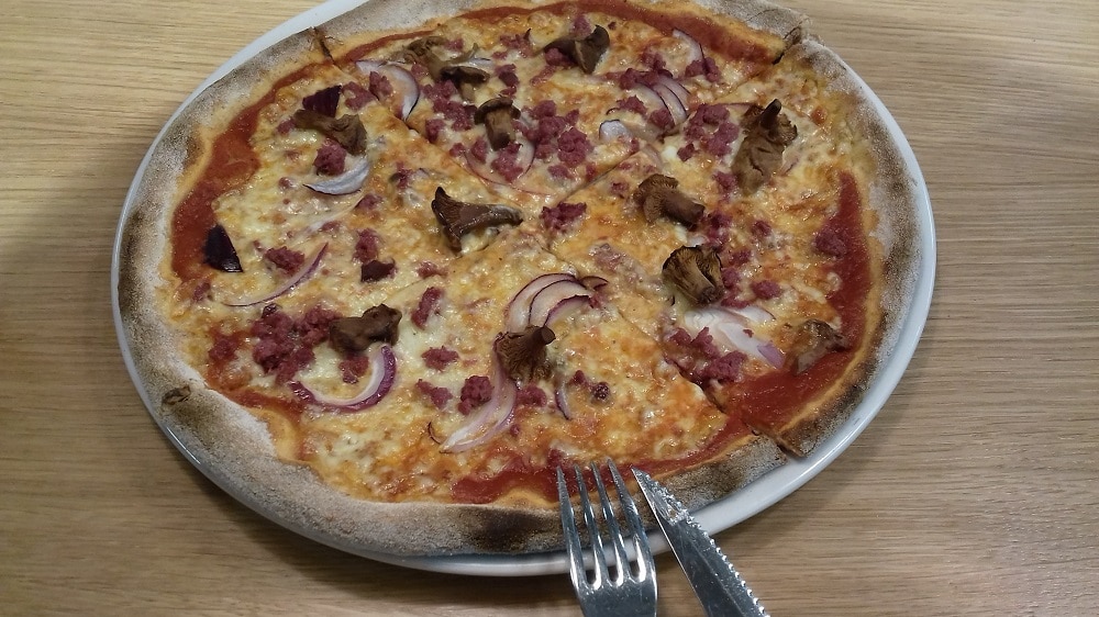 Как готовят пиццу в разных странах мира