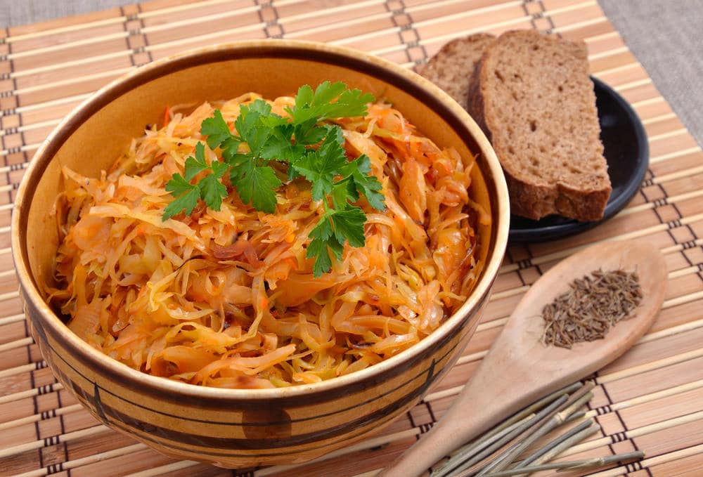 Как правильно тушить капусту на сковороде