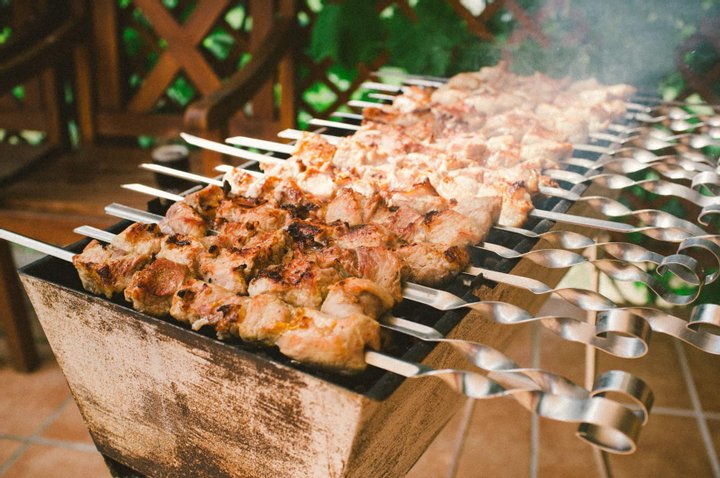 Как мариновать шашлыки и из чего делать маринад, советы эксперта