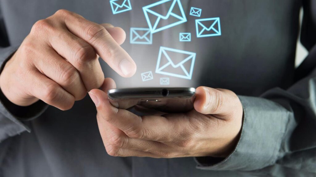 Почему не стоит выяснять отношения через письма и SMS