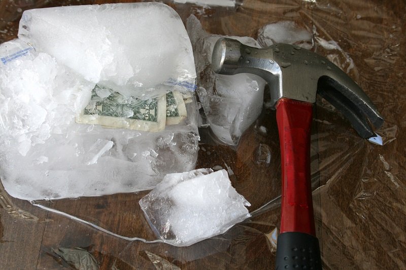 12 трюков, как запрятать и упаковать самый банальный подарок