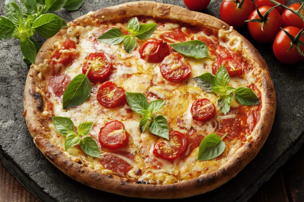 Пицца Маргарита в духовке — пошаговый рецепт