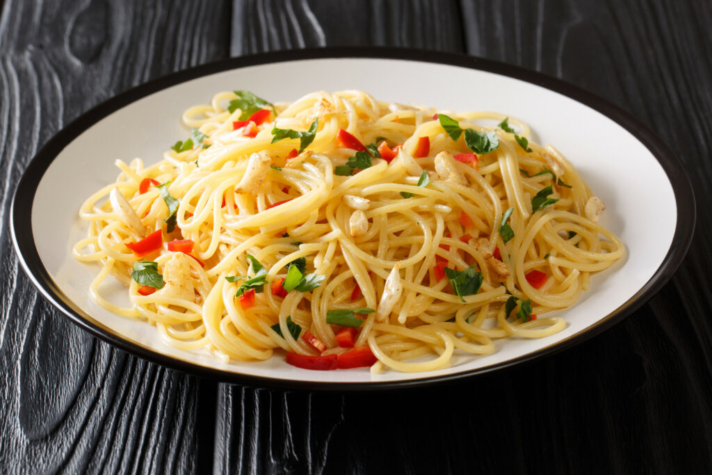 Спагетти алио и олио: рецепт классической неаполитанской пасты